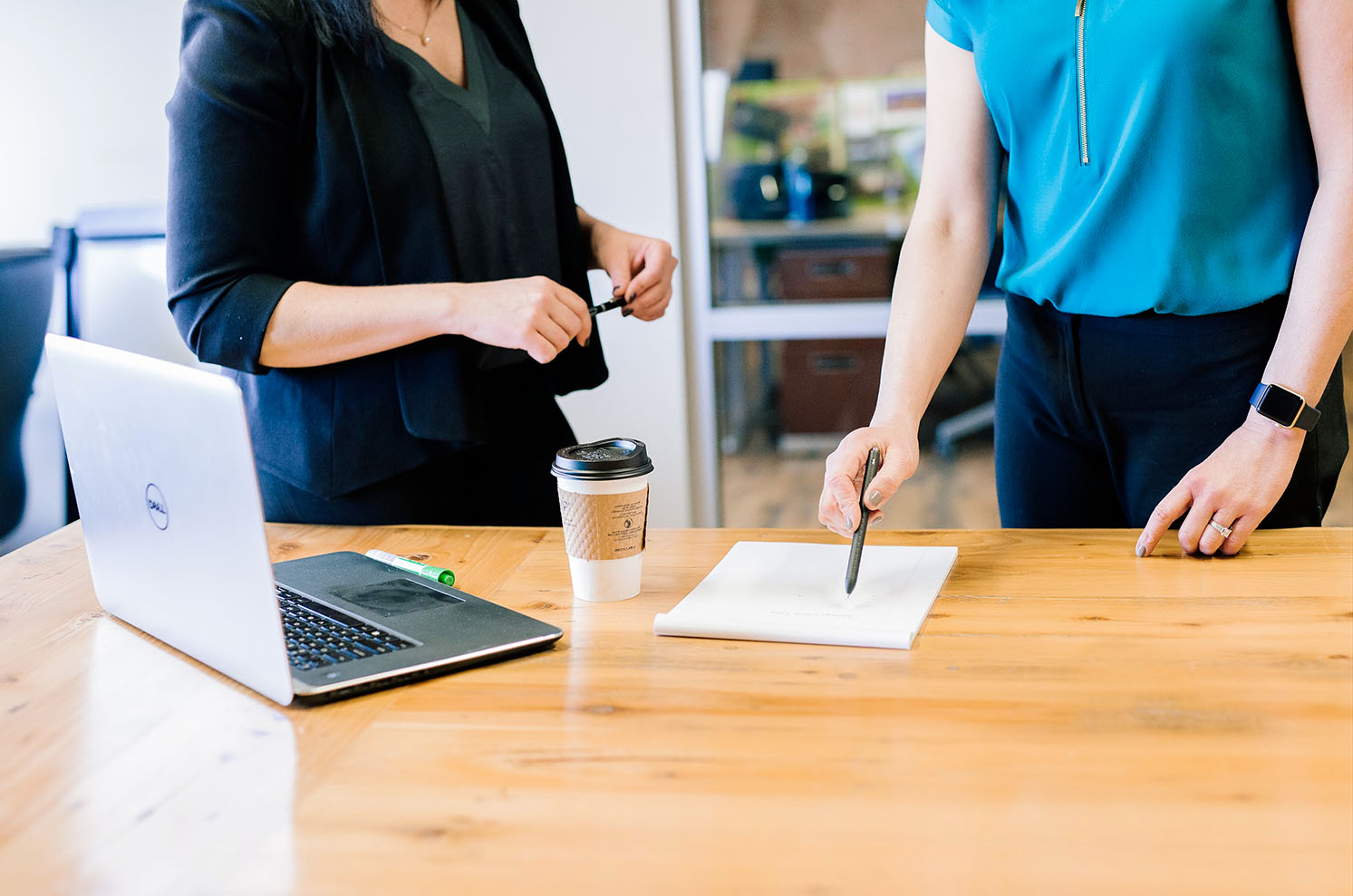 Pourquoi vos clients préfèrent payer plus cher - psychologie prix élevés clients